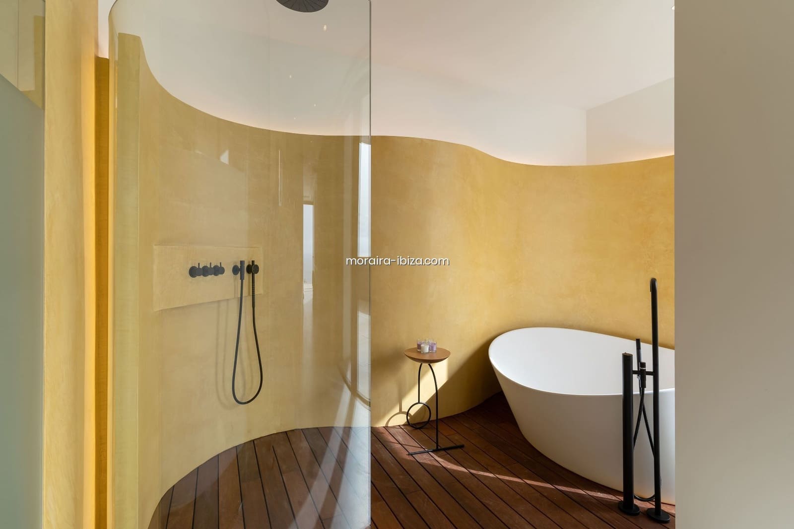 6 makuuhuone Huvila myytävänä paikassa Cumbre del Sol mukana uima-altaan 
autotalli - 4 800 000 € (Ref: 8531650)