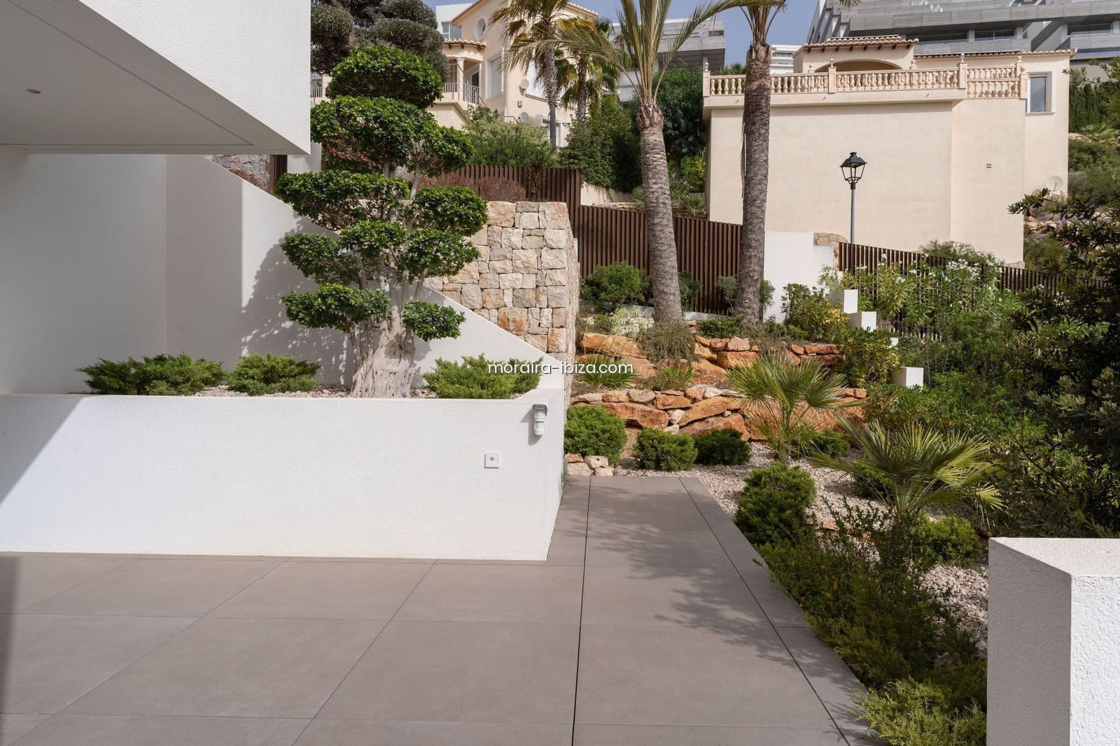 6 makuuhuone Huvila myytävänä paikassa Cumbre del Sol mukana uima-altaan 
autotalli - 4 800 000 € (Ref: 8531650)