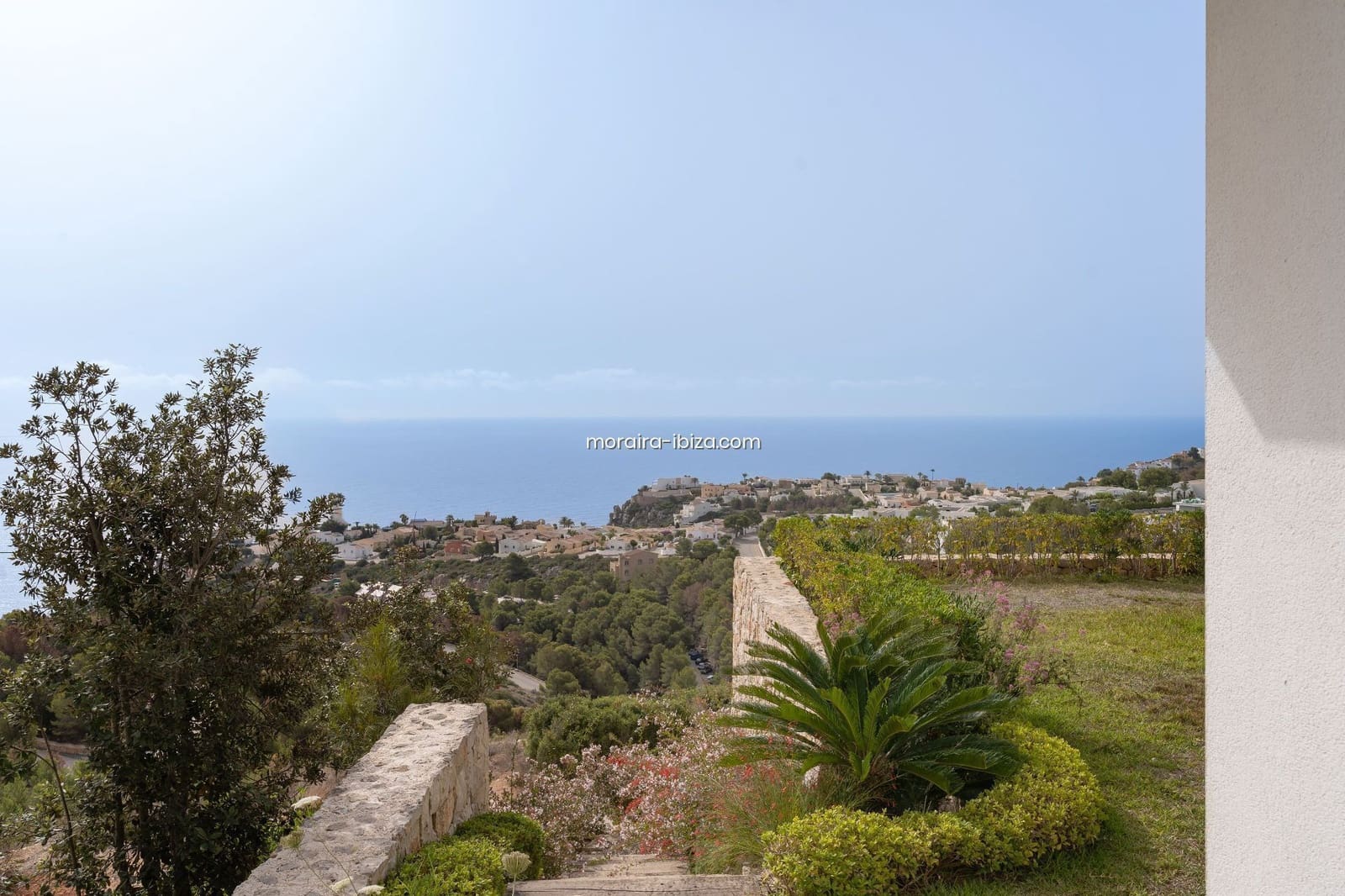 6 makuuhuone Huvila myytävänä paikassa Cumbre del Sol mukana uima-altaan 
autotalli - 4 800 000 € (Ref: 8531650)