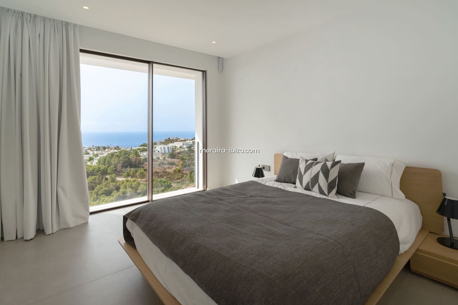 6 makuuhuone Huvila myytävänä paikassa Cumbre del Sol mukana uima-altaan 
autotalli - 4 800 000 € (Ref: 8531650)