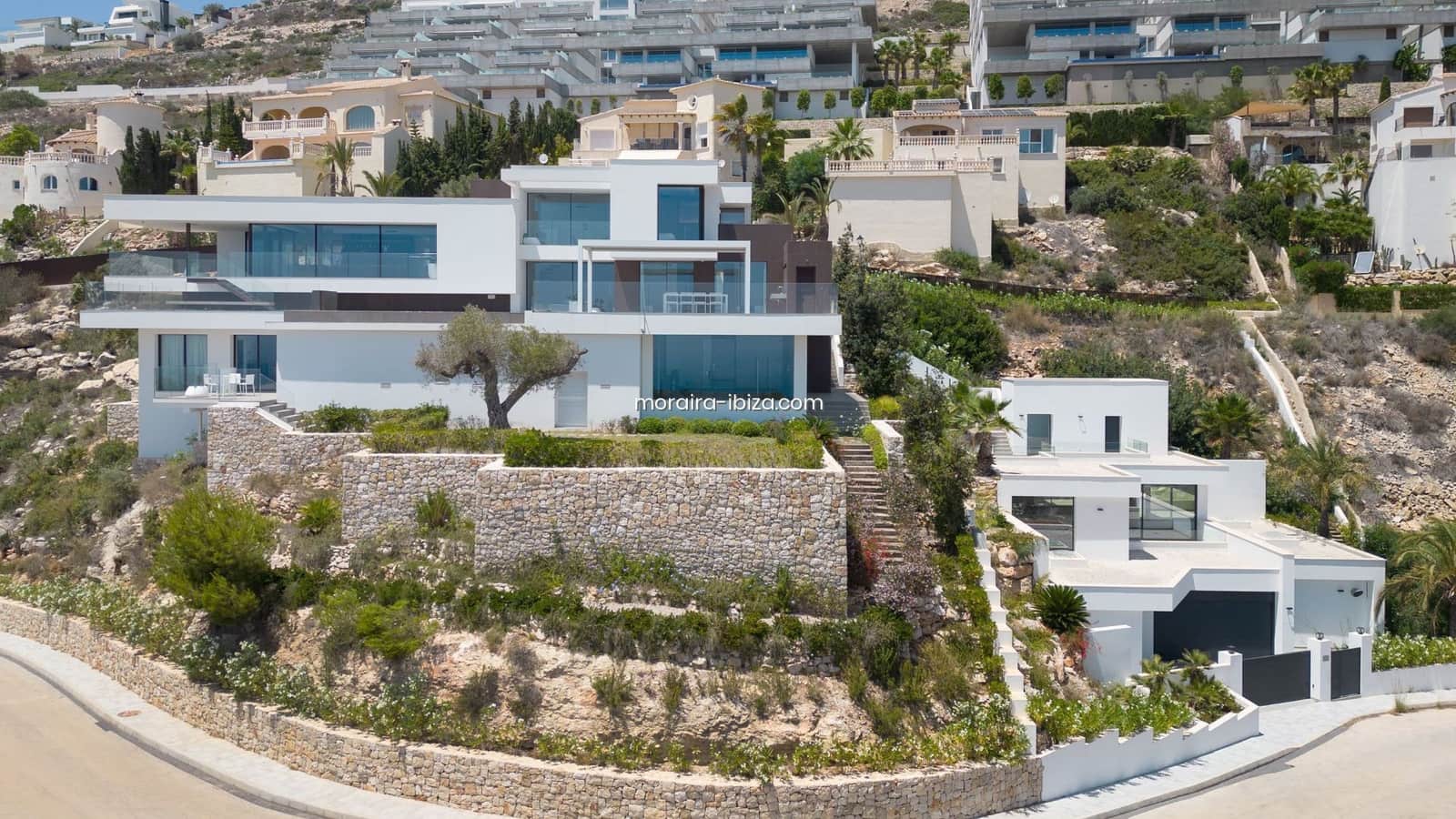 6 makuuhuone Huvila myytävänä paikassa Cumbre del Sol mukana uima-altaan 
autotalli - 4 800 000 € (Ref: 8531650)