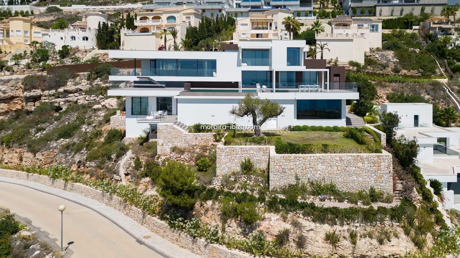 6 makuuhuone Huvila myytävänä paikassa Cumbre del Sol mukana uima-altaan 
autotalli - 4 800 000 € (Ref: 8531650)