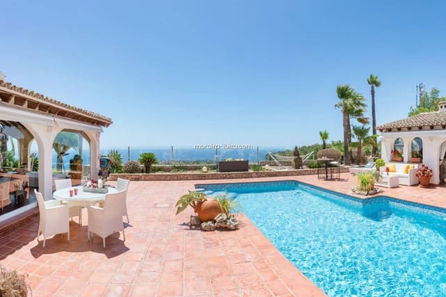 4 bedroom Villa for sale in Moraira, Teulada-Moraira with pool garage - € 2,900,000 (Ref: 8531651)