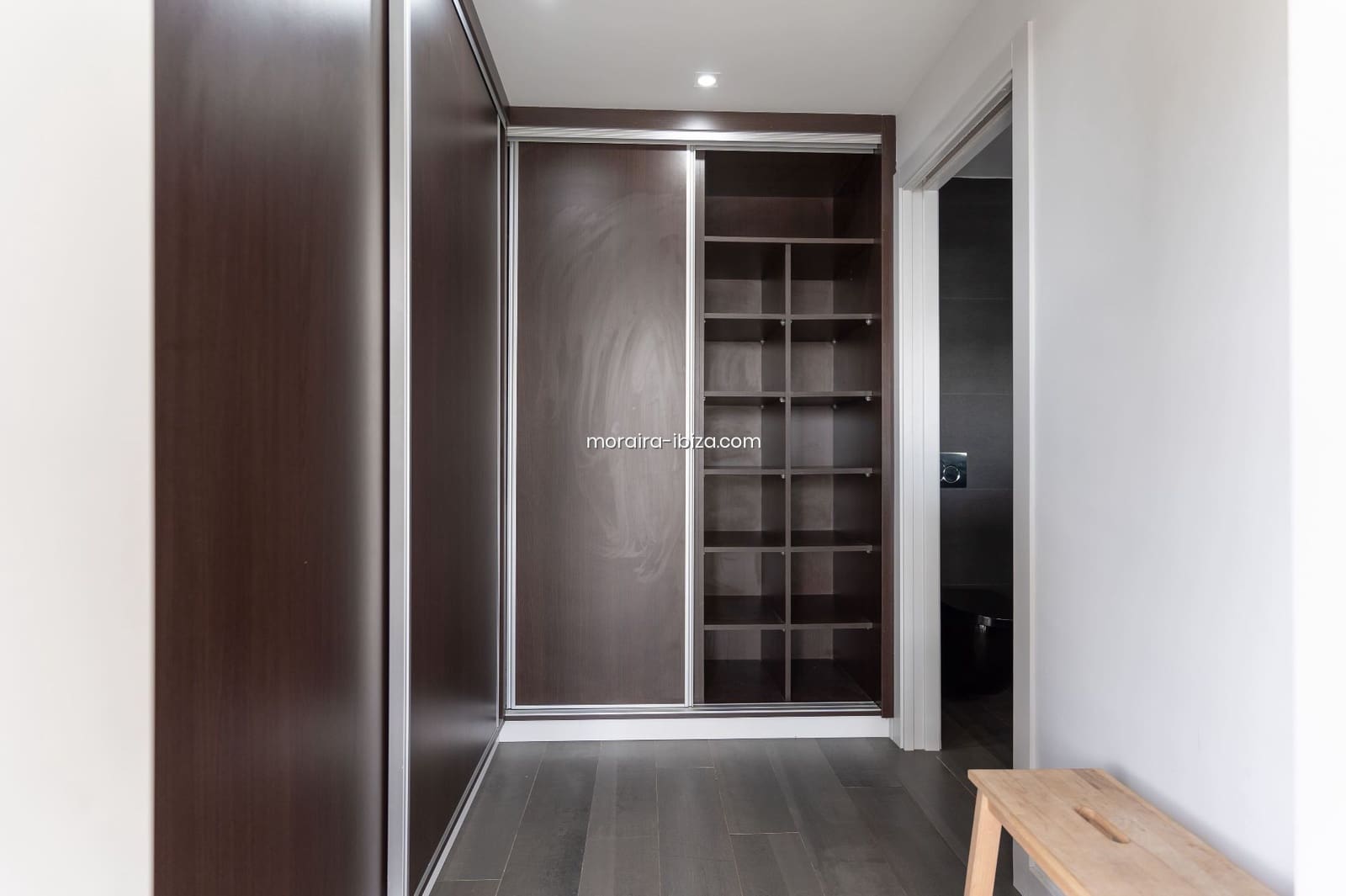 3 slaapkamer Villa te koop in Cumbre del Sol met zwembad garage - € 1.200.000 (Ref: 8533680)