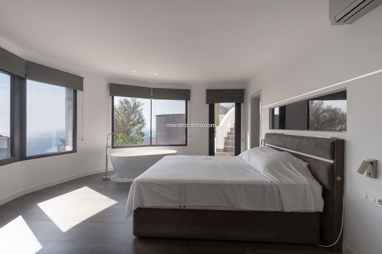 3 slaapkamer Villa te koop in Cumbre del Sol met zwembad garage - € 1.200.000 (Ref: 8533680)