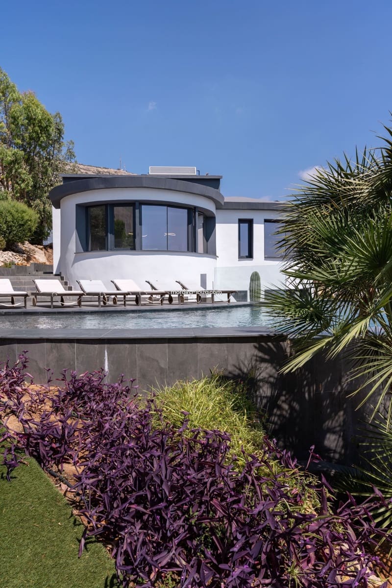 3 slaapkamer Villa te koop in Cumbre del Sol met zwembad garage - € 1.200.000 (Ref: 8533680)