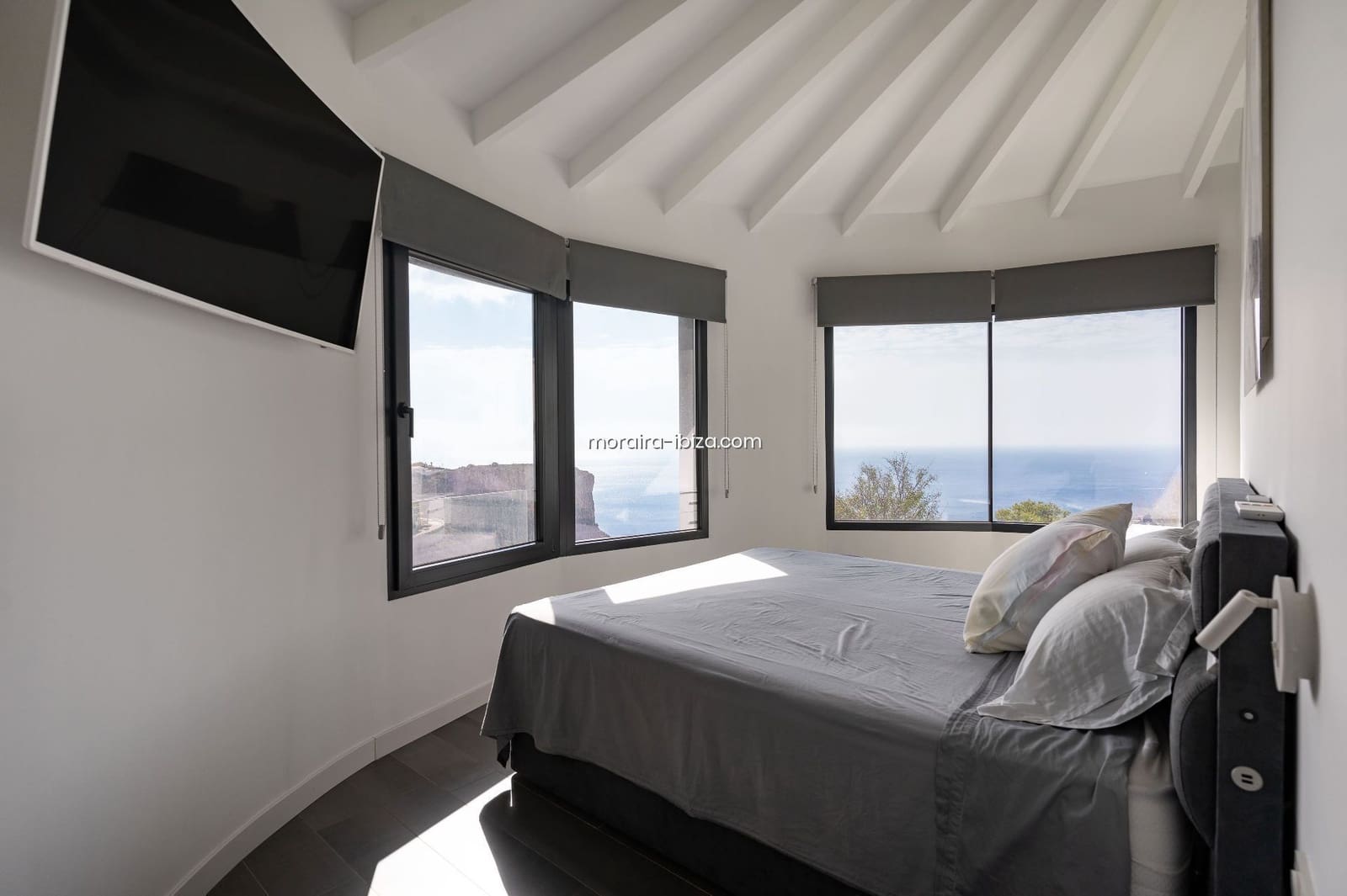 3 slaapkamer Villa te koop in Cumbre del Sol met zwembad garage - € 1.200.000 (Ref: 8533680)