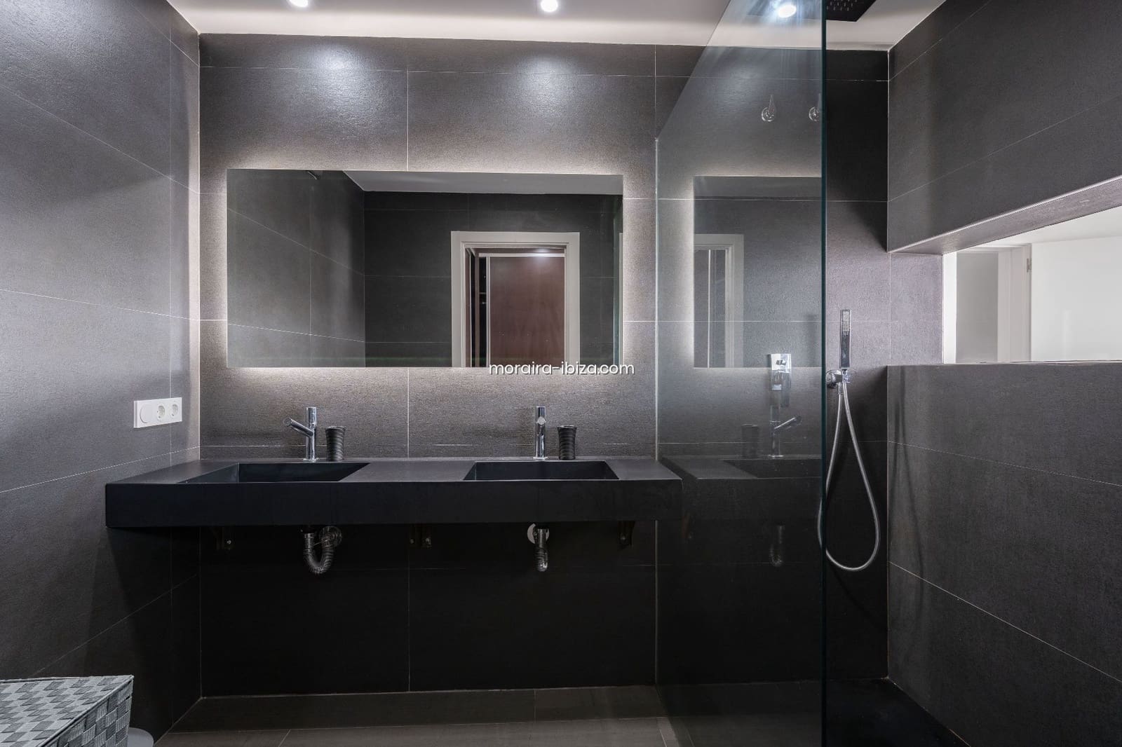 3 slaapkamer Villa te koop in Cumbre del Sol met zwembad garage - € 1.200.000 (Ref: 8533680)