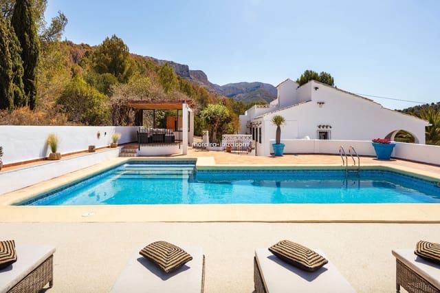 4 Zimmer Villa zu verkaufen in Jesús Pobre, Dénia mit Pool Garage - 1.295.000 € (Ref: 8536346)