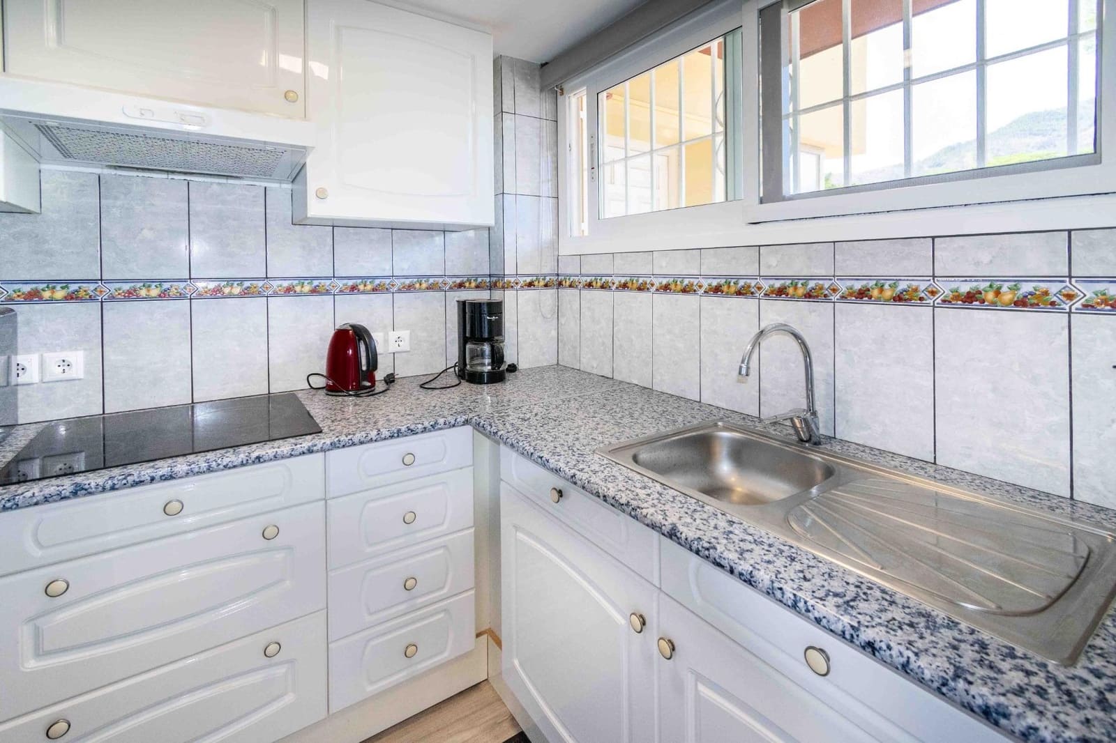 Apartamento de 2 habitaciones en Albir en venta - 295.000 € (Ref: 10027323)