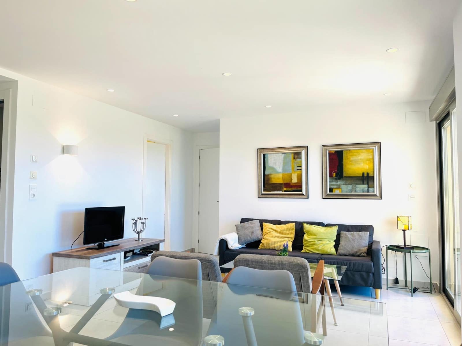 3 slaapkamer Strandappartement te koop in Albir met zwembad garage - € 524.900 (Ref: 10047320)