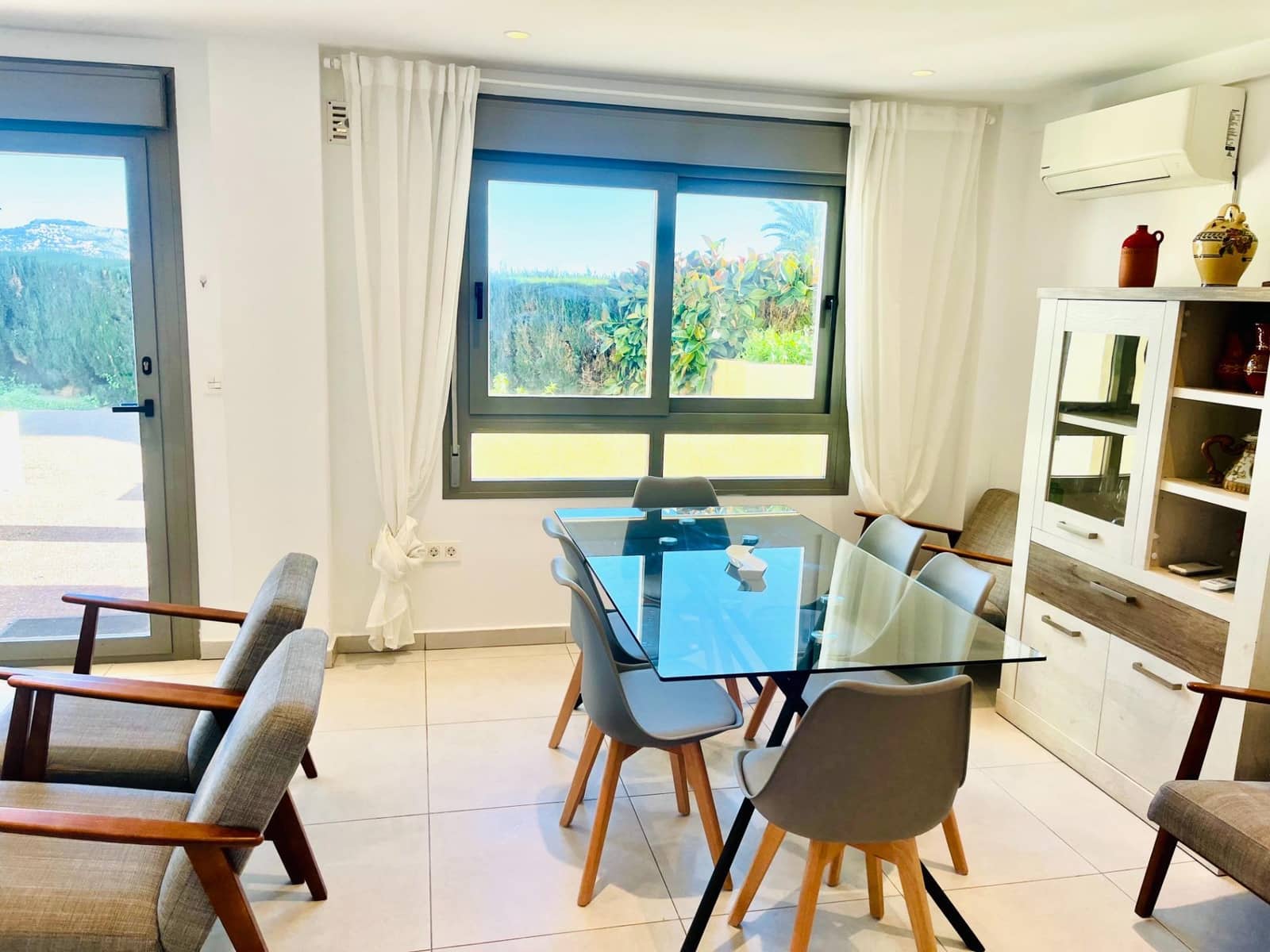 3 slaapkamer Strandappartement te koop in Albir met zwembad garage - € 524.900 (Ref: 10047320)