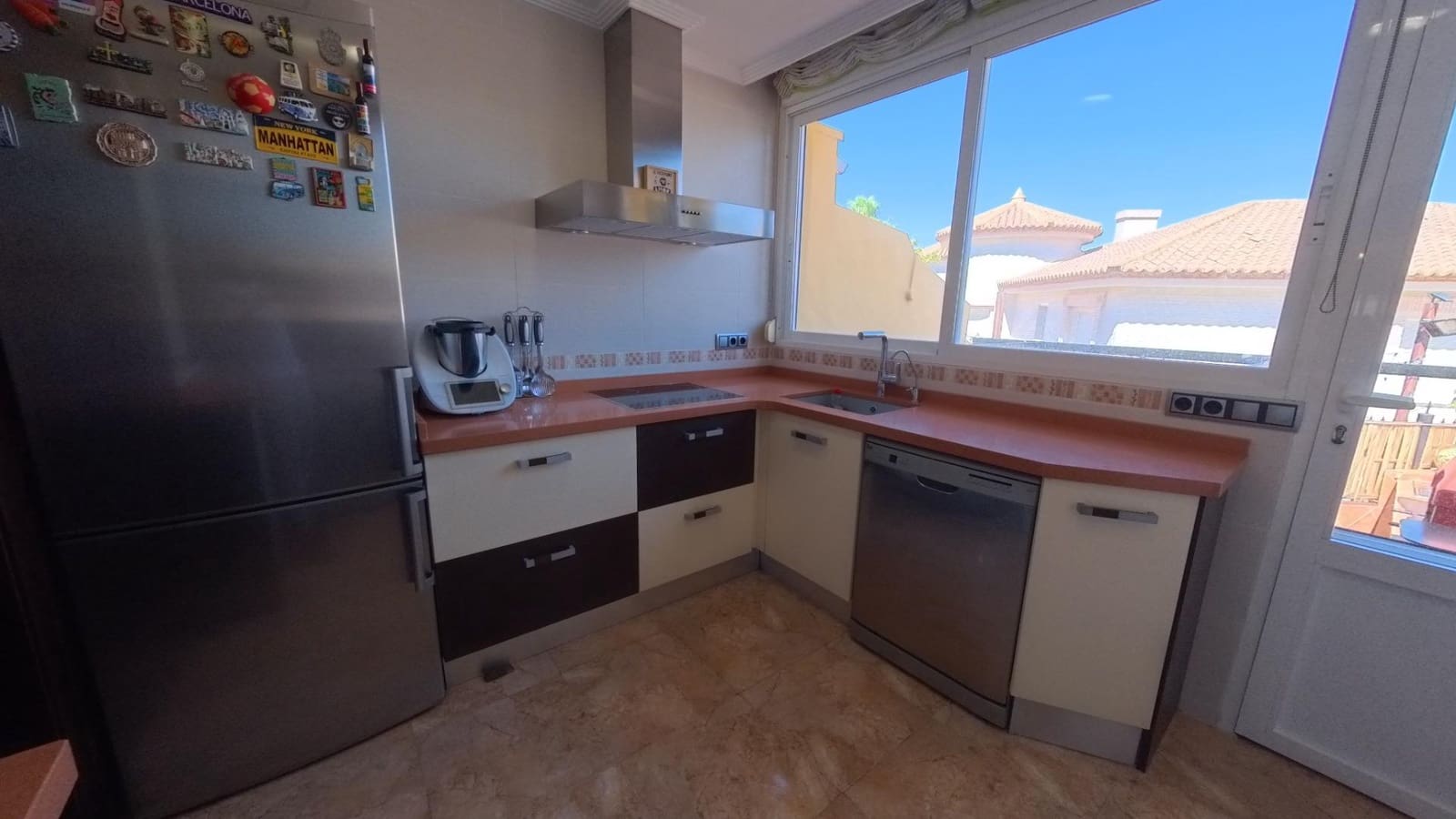 Bungalow de 2 habitaciones en Albir en venta - 299.000 € (Ref: 10049265)