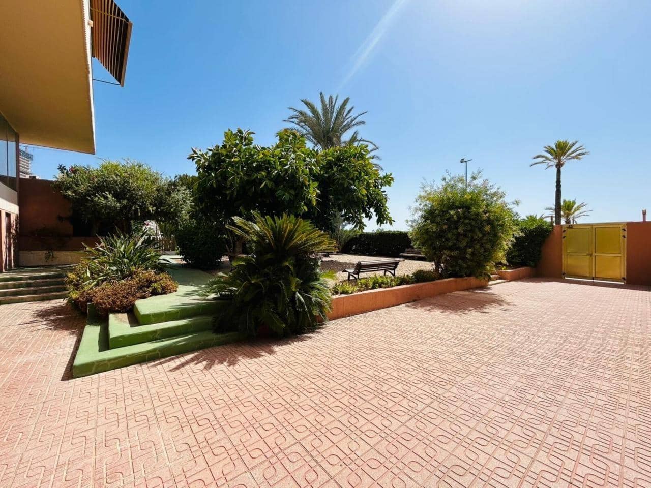 4 soveværelse Lejlighed til salg i Benidorm med swimmingpool garage - € 780.000 (Ref: 10059478)