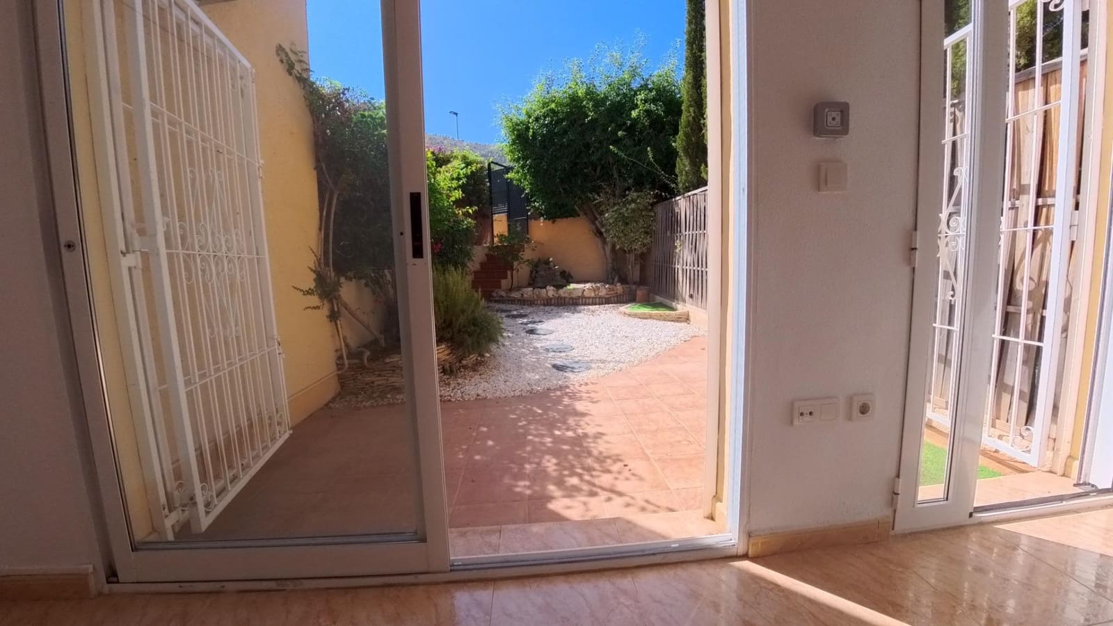 2 Zimmer Reihenhaus zu verkaufen in Albir mit Pool Garage - 355.000 € (Ref: 10067930)