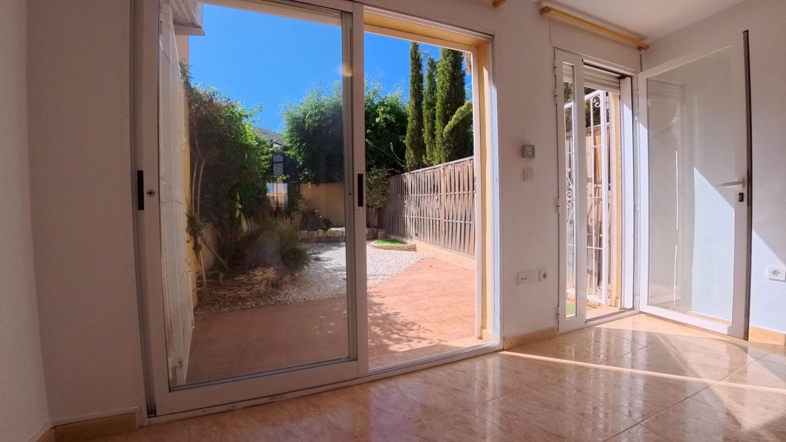 2 Zimmer Reihenhaus zu verkaufen in Albir mit Pool Garage - 355.000 € (Ref: 10067930)