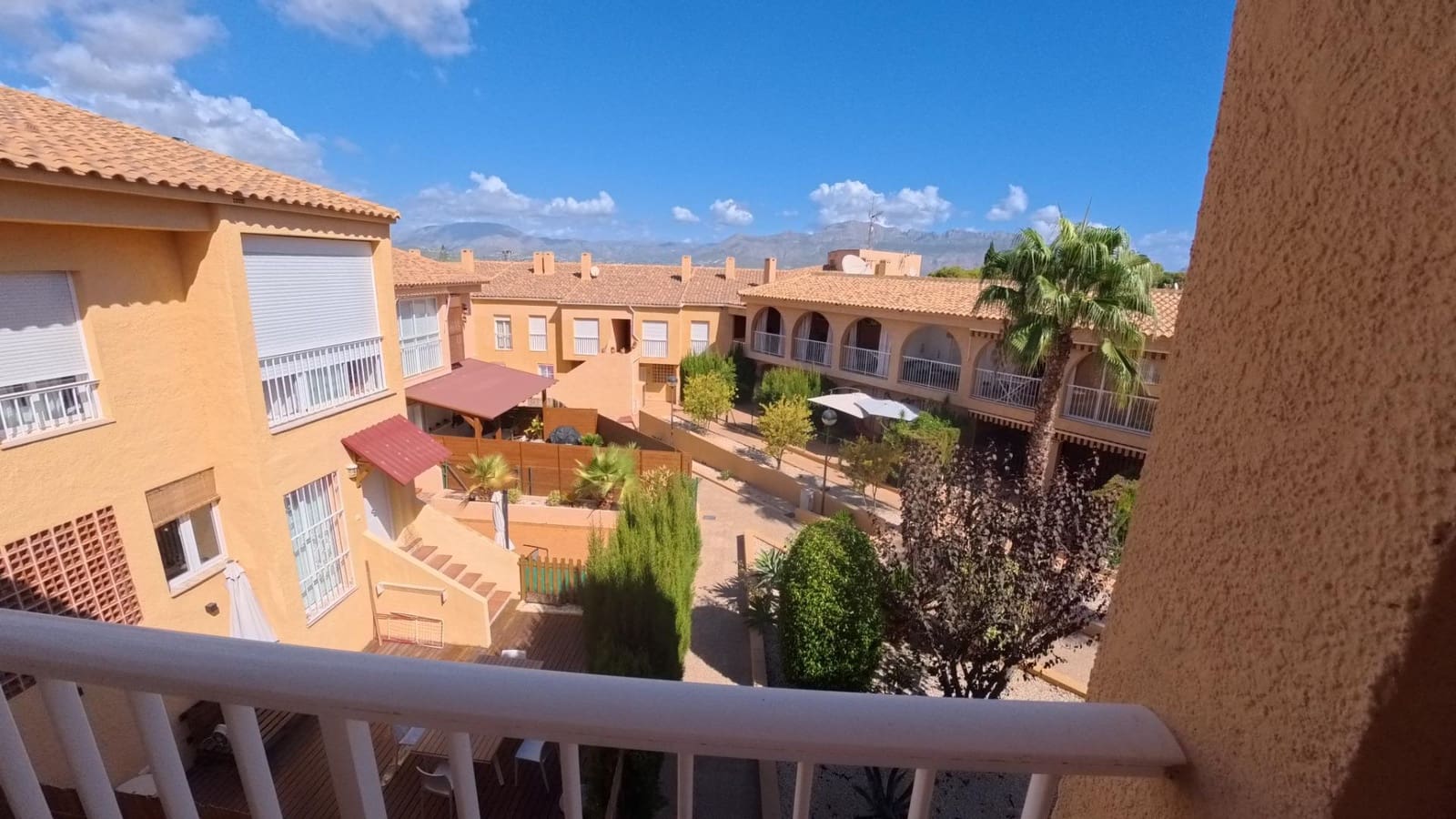 2 Zimmer Reihenhaus zu verkaufen in Albir mit Pool Garage - 355.000 € (Ref: 10067930)