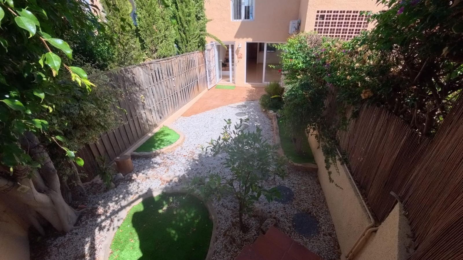 2 Zimmer Reihenhaus zu verkaufen in Albir mit Pool Garage - 355.000 € (Ref: 10067930)