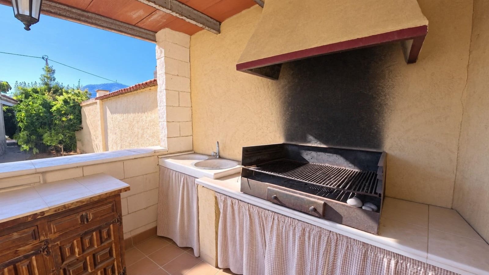 5 Zimmer Villa zu verkaufen in Albir mit Pool Garage - 635.000 € (Ref: 10094632)