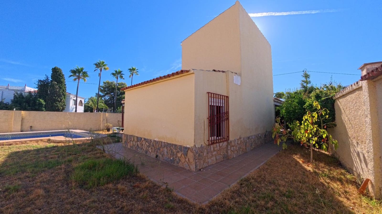 5 Zimmer Villa zu verkaufen in Albir mit Pool Garage - 635.000 € (Ref: 10094632)