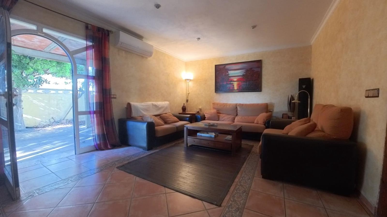 5 Zimmer Villa zu verkaufen in Albir mit Pool Garage - 635.000 € (Ref: 10094632)