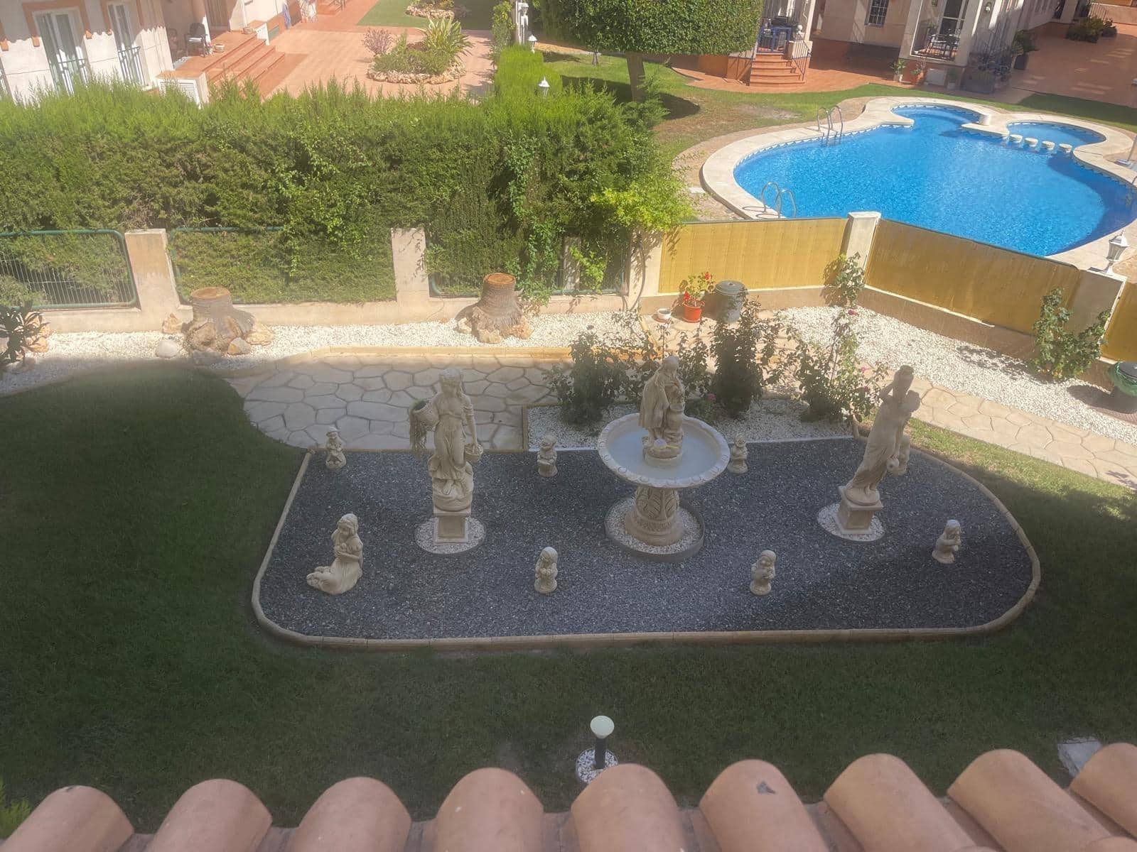 2 soverom Leilighet til salgs i Albir med svømmebasseng garasje - € 365 000 (Ref: 10100440)