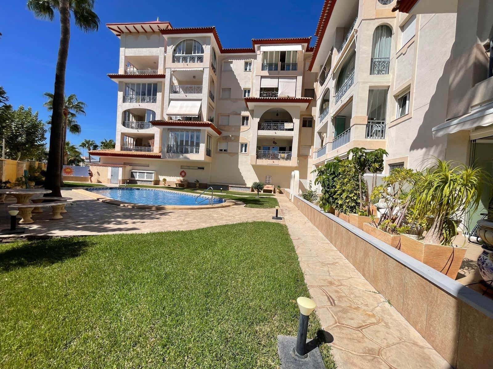 2 soverom Leilighet til salgs i Albir med svømmebasseng garasje - € 365 000 (Ref: 10100440)