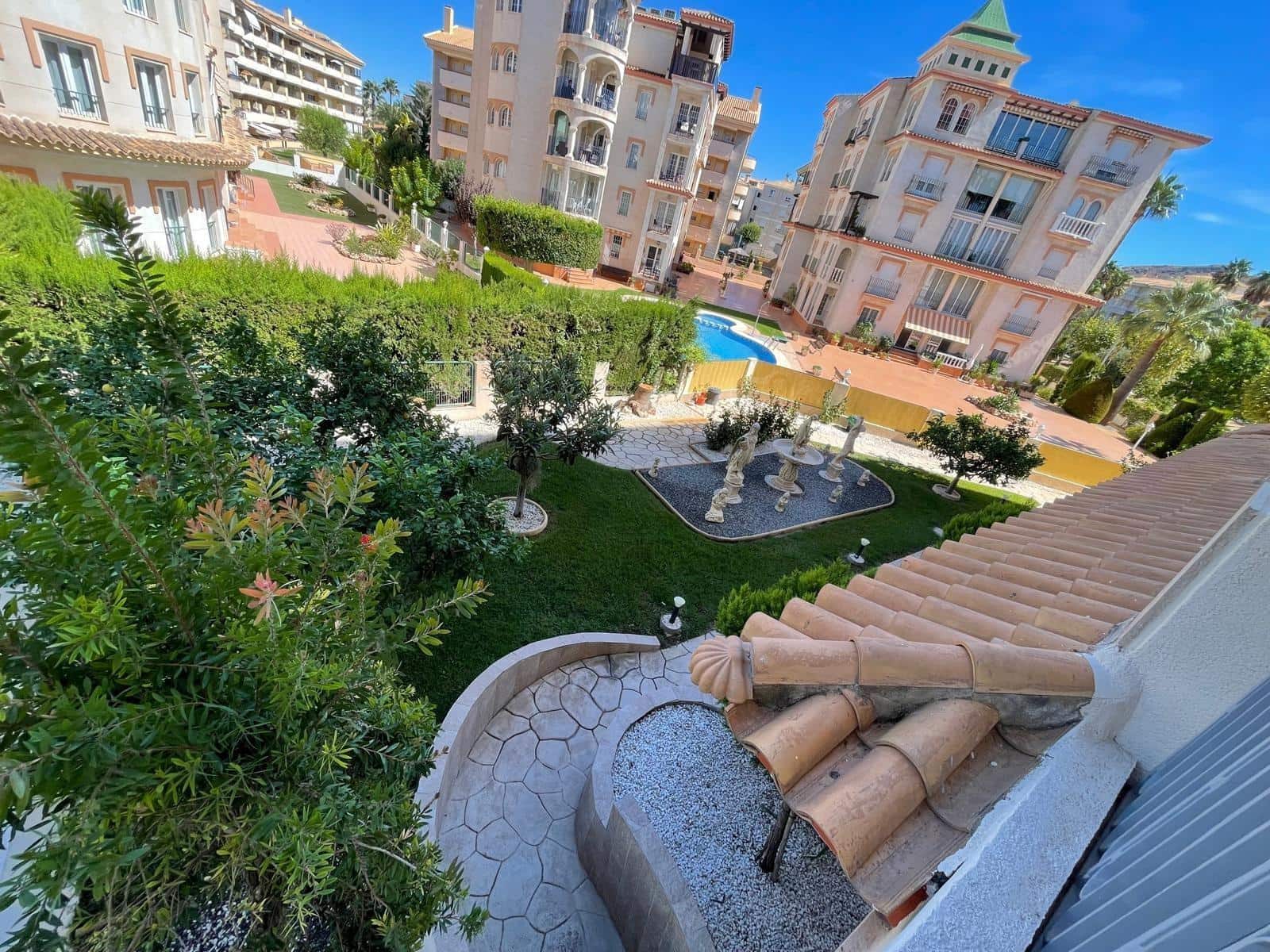 2 soverom Leilighet til salgs i Albir med svømmebasseng garasje - € 365 000 (Ref: 10100440)