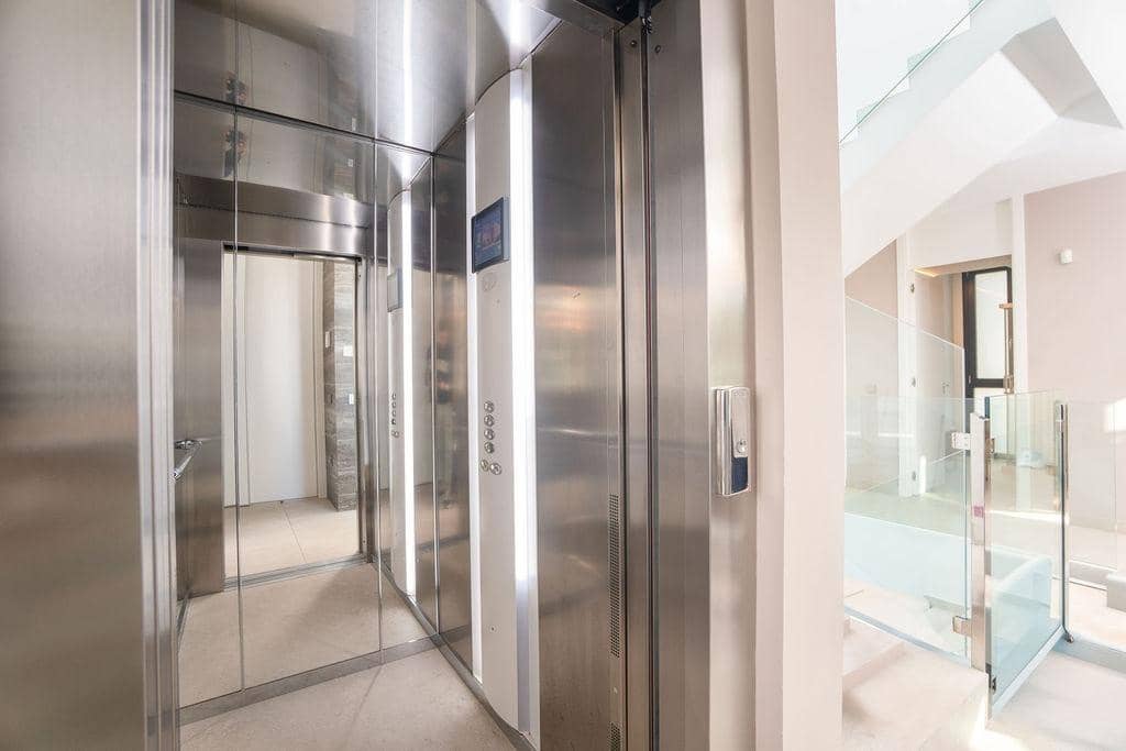 4 slaapkamer Villa te koop in Albir met zwembad garage - € 1.495.000 (Ref: 10102612)