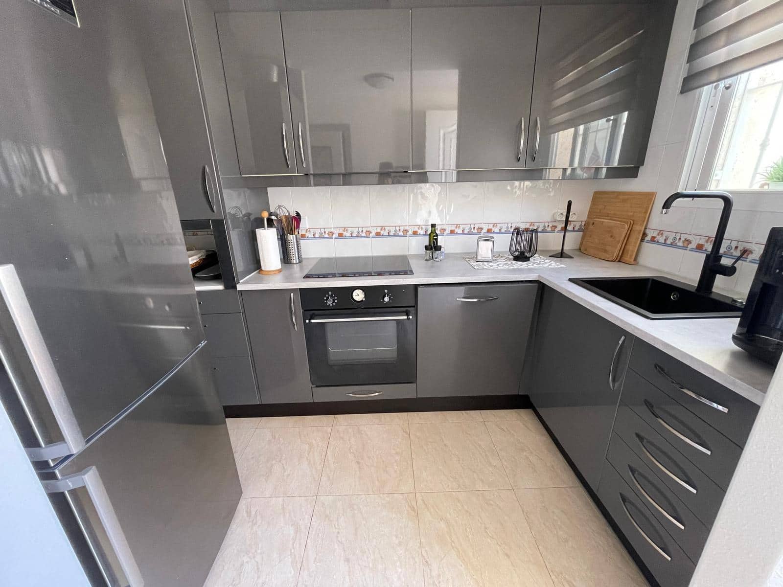 2 soveværelse Lejlighed til salg i Albir med swimmingpool garage - € 279.000 (Ref: 10120189)