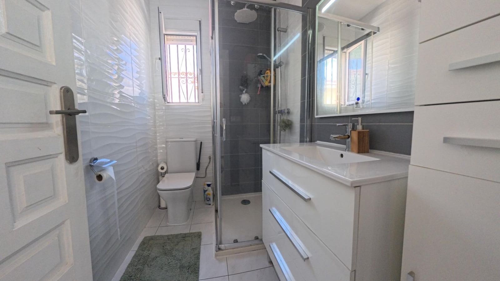 4 sypialnia Willa na sprzedaż w Alfaz del Pi / L'Alfas del Pi z basenem garażem - 525 000 € (Ref: 10131987)