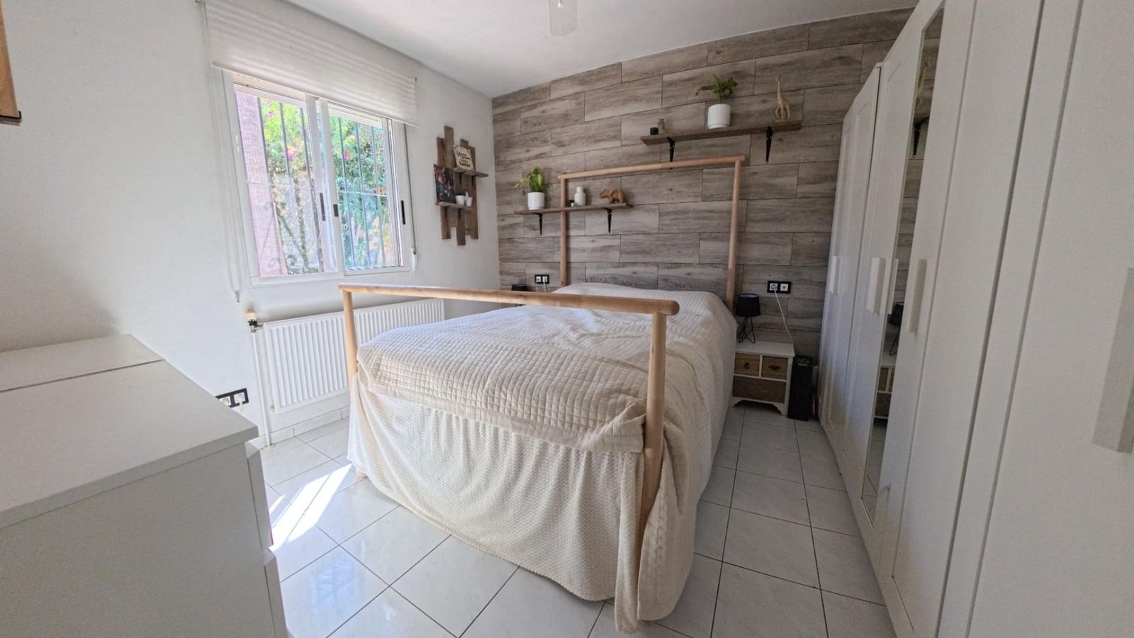 4 sypialnia Willa na sprzedaż w Alfaz del Pi / L'Alfas del Pi z basenem garażem - 525 000 € (Ref: 10131987)