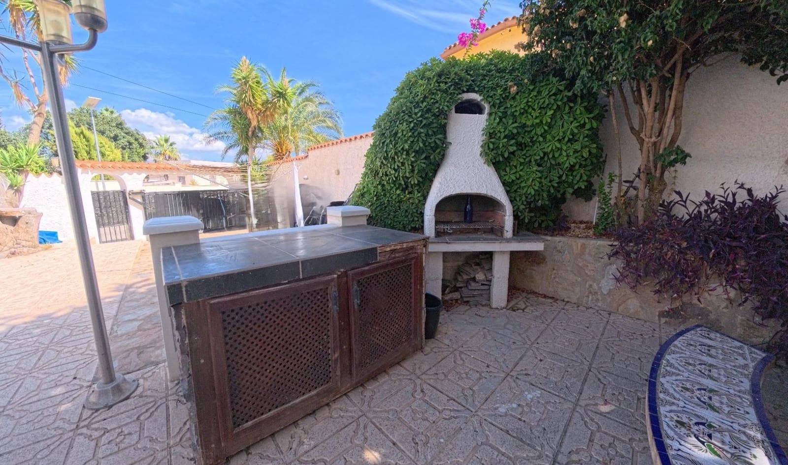 4 sypialnia Willa na sprzedaż w Alfaz del Pi / L'Alfas del Pi z basenem garażem - 525 000 € (Ref: 10131987)