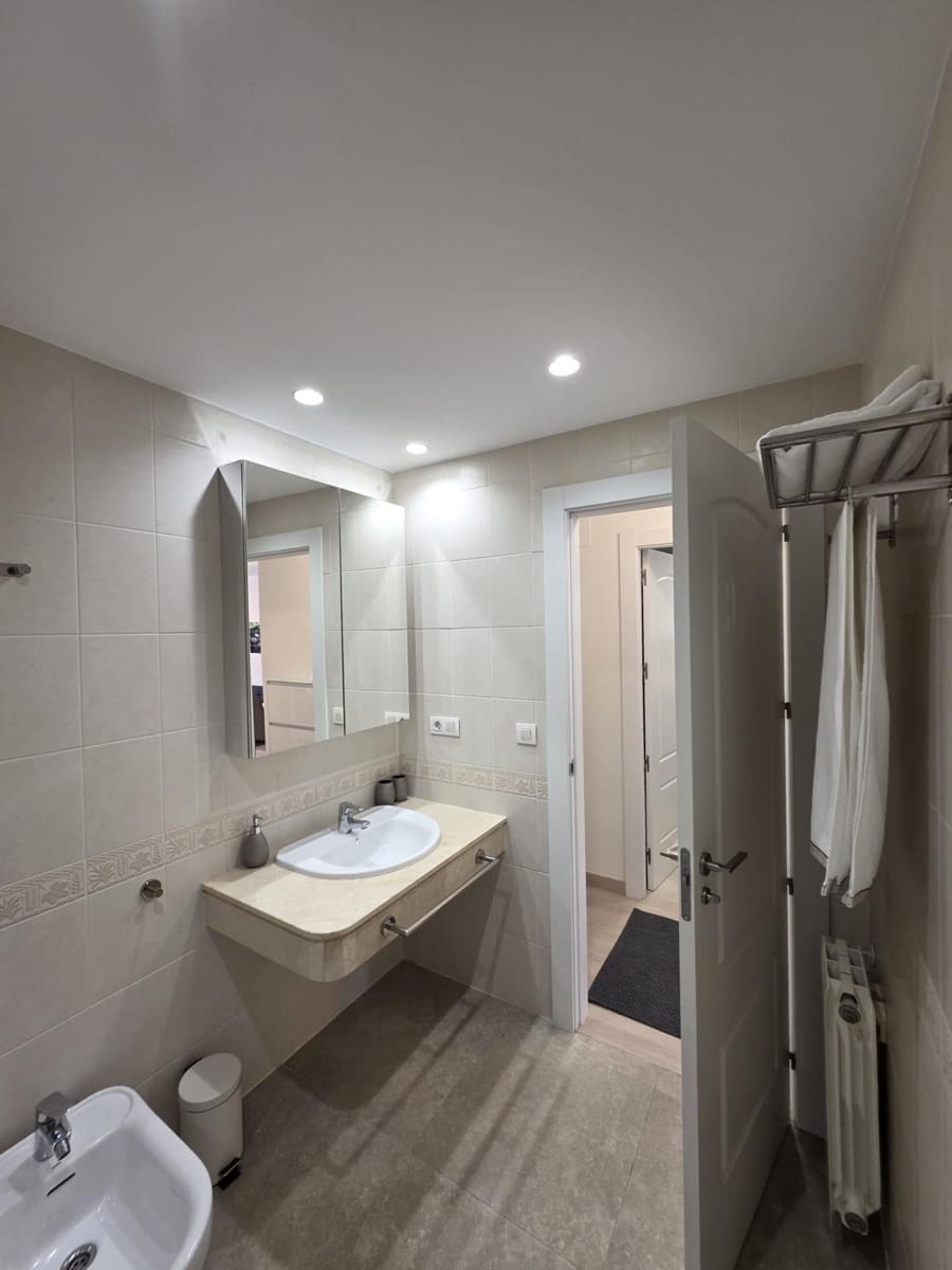 2 bedroom Apartment for rent in Albir with pool garage - € 1,650 (Ref: 10139724)