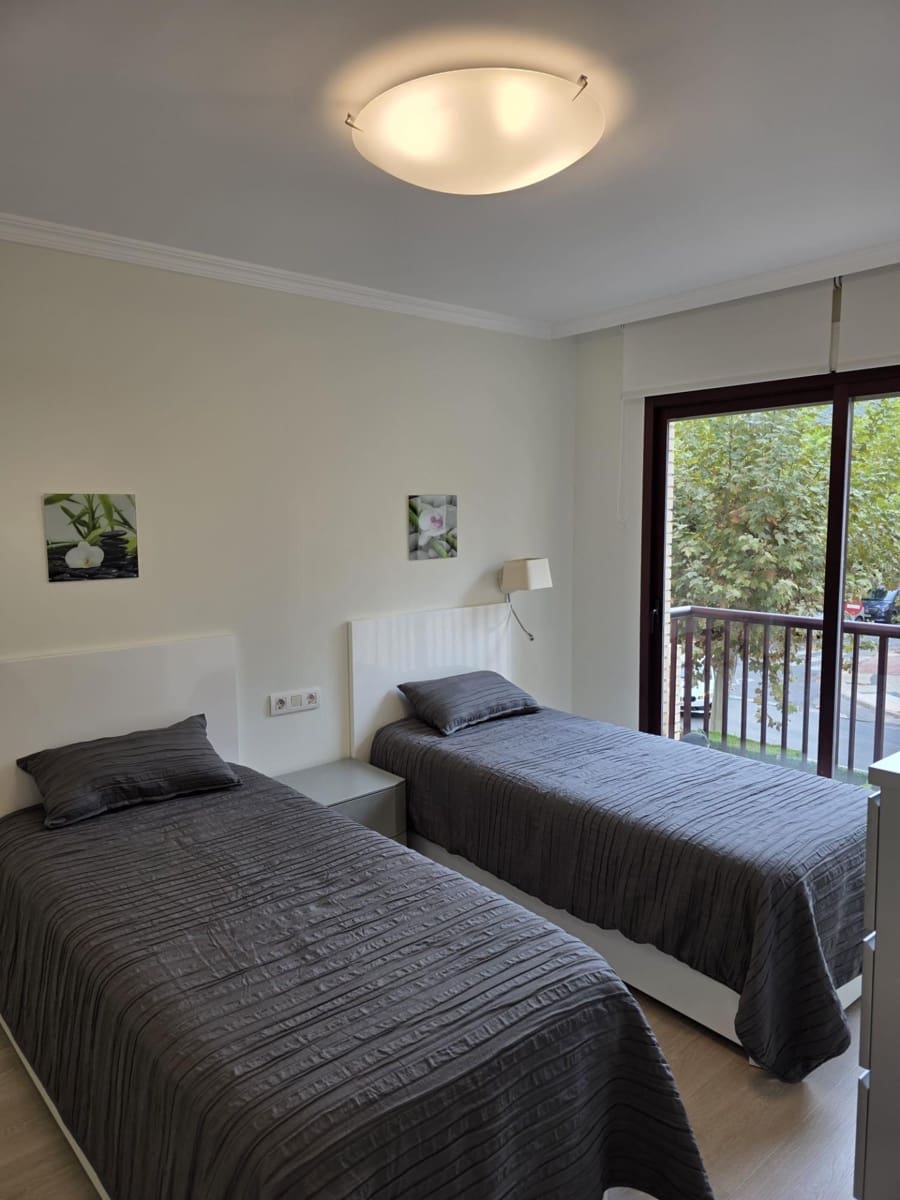 2 bedroom Apartment for rent in Albir with pool garage - € 1,650 (Ref: 10139724)