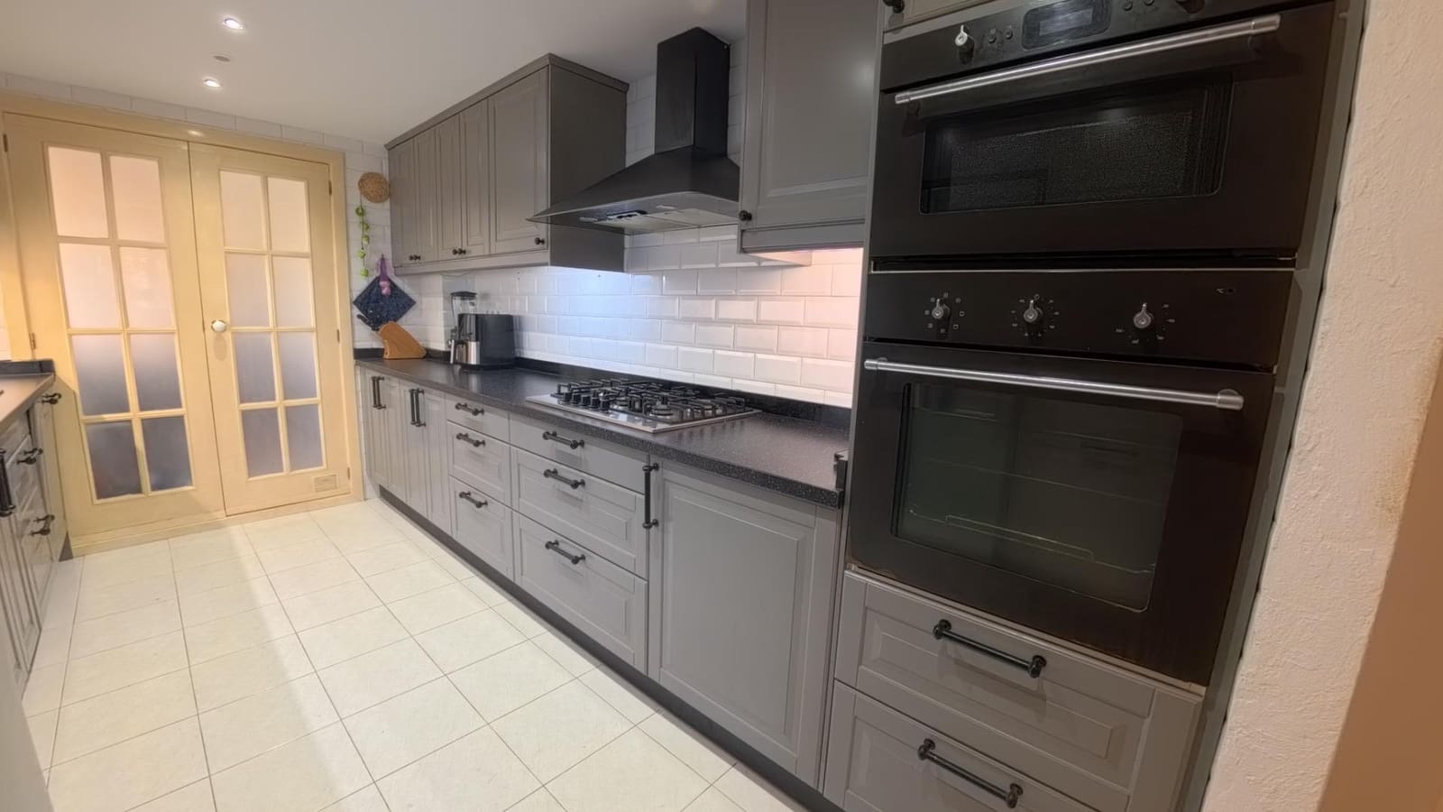 2 makuuhuone Huoneisto myytävänä paikassa Altea mukana uima-altaan 
autotalli - 369 000 € (Ref: 10177154)