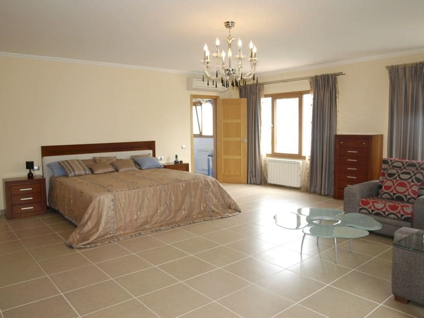 4 slaapkamer Villa te koop in Albir met zwembad garage - € 1.250.000 (Ref: 8059405)