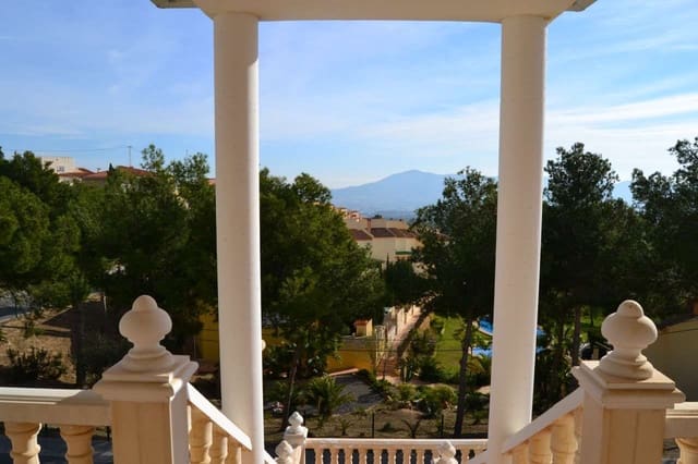 4 Zimmer Villa zu verkaufen in La Nucia mit Garage - 579.000 € (Ref: 8059410)