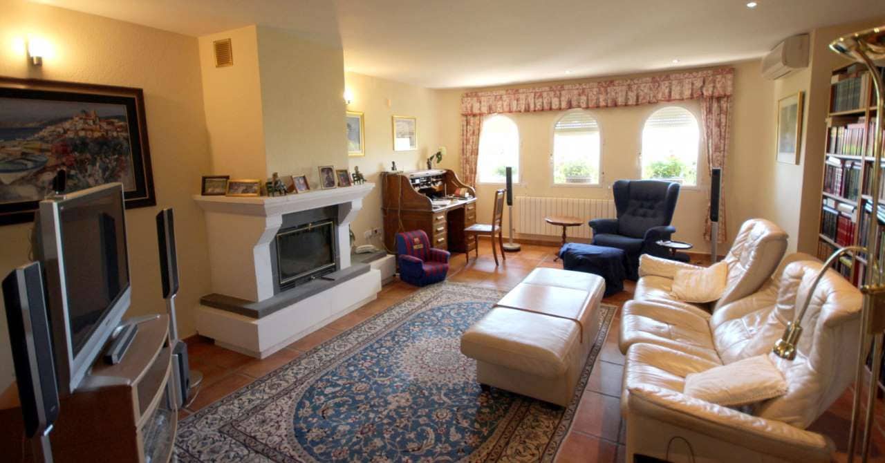 Chalet de 8 habitaciones en Alfaz del Pi / L'Alfàs del Pi en venta con piscina garaje - 1.750.000 € (Ref: 8059421)