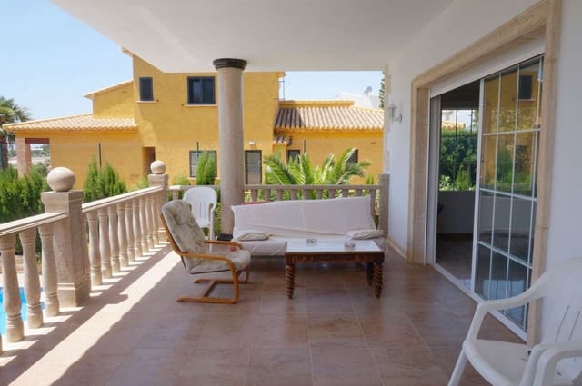 12 Zimmer Villa zu verkaufen in Alfaz del Pi / L'Alfàs del Pi mit Pool Garage - 1.300.000 € (Ref: 8059425)