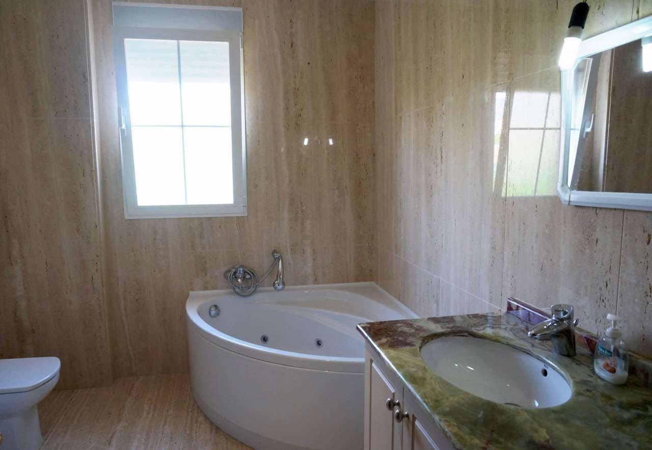 12 bedroom Villa for sale in Alfaz del Pi / L'Alfas del Pi with pool garage - € 1,300,000 (Ref: 8059425)