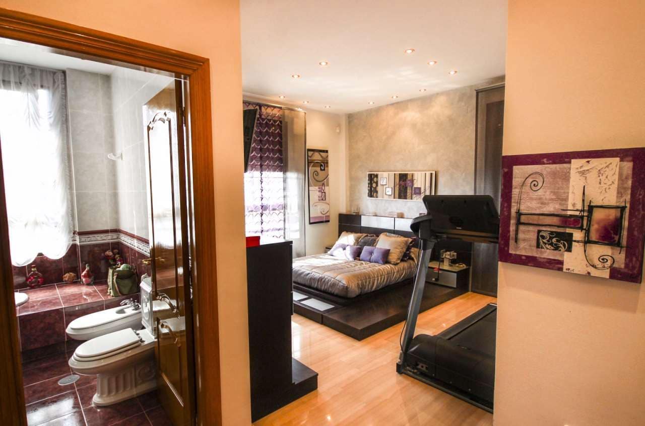 5 soverom Villa til salgs i Benidorm med svømmebasseng garasje - € 1 250 000 (Ref: 8059432)