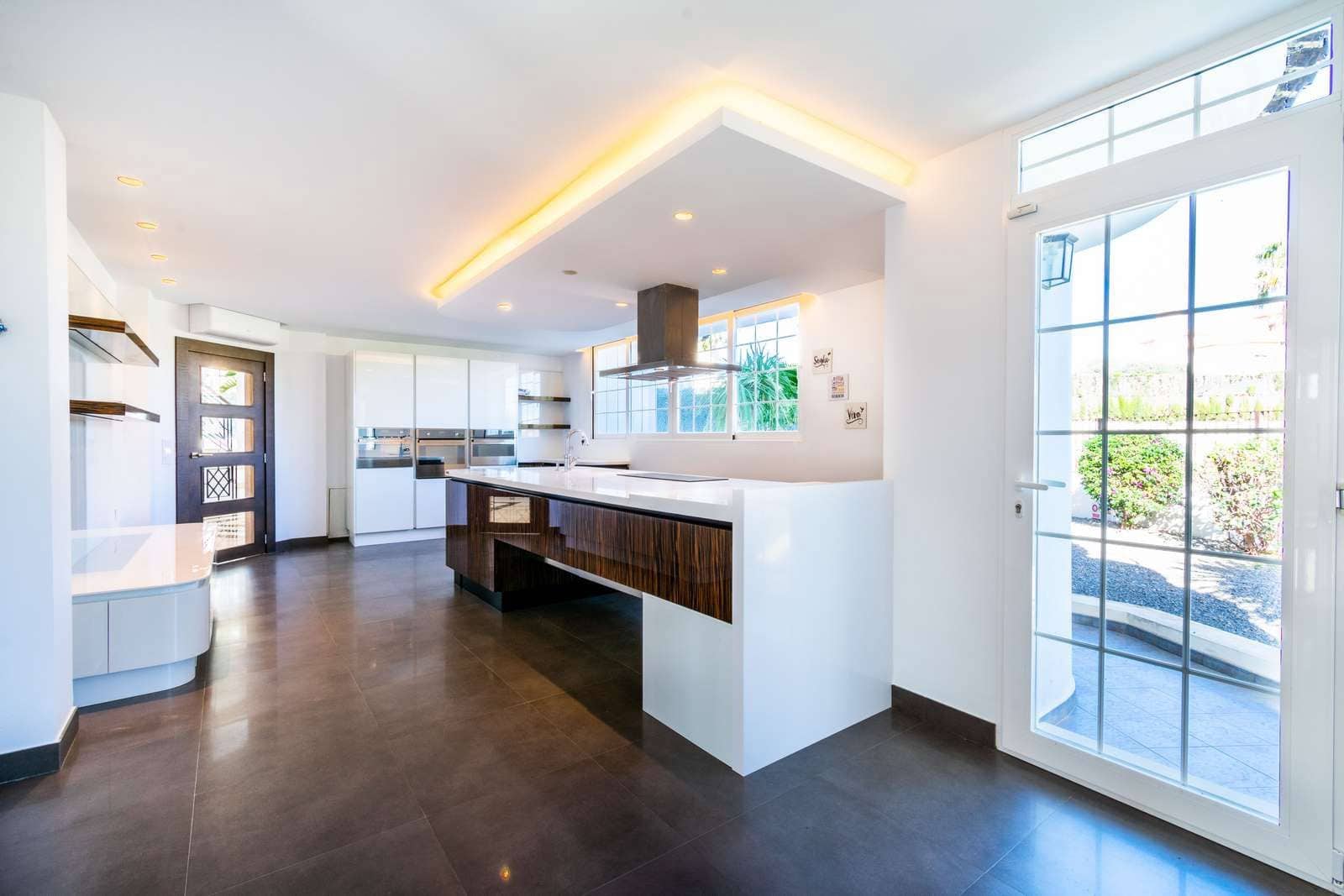 6 camera da letto Villa in vendita in Alfaz del Pi / L'Alfas del Pi con piscina garage - 1.600.000 € (Rif: 8059433)