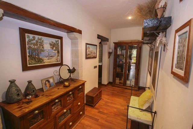 2 soverom Villa til salgs i La Nucia med svømmebasseng garasje - € 639 000 (Ref: 8059439)