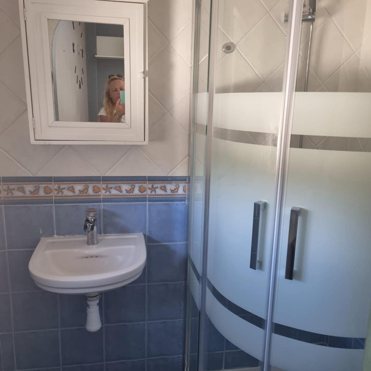 Chalet de 4 habitaciones en Polop en alquiler con piscina garaje - 3.000 € (Ref: 8059458)