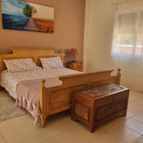 Chalet de 4 habitaciones en Polop en alquiler con piscina garaje - 3.000 € (Ref: 8059458)