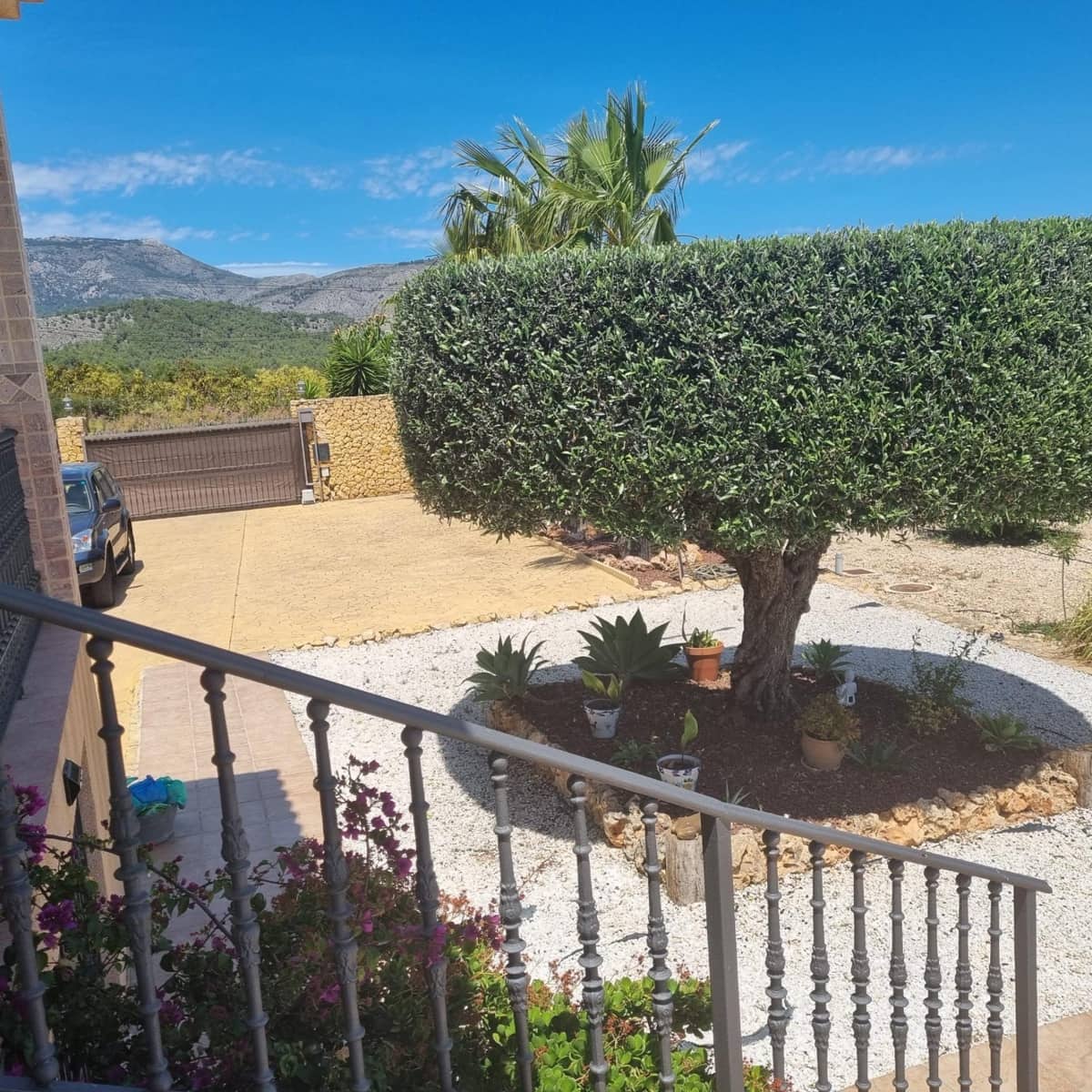 Chalet de 4 habitaciones en Polop en alquiler con piscina garaje - 3.000 € (Ref: 8059458)