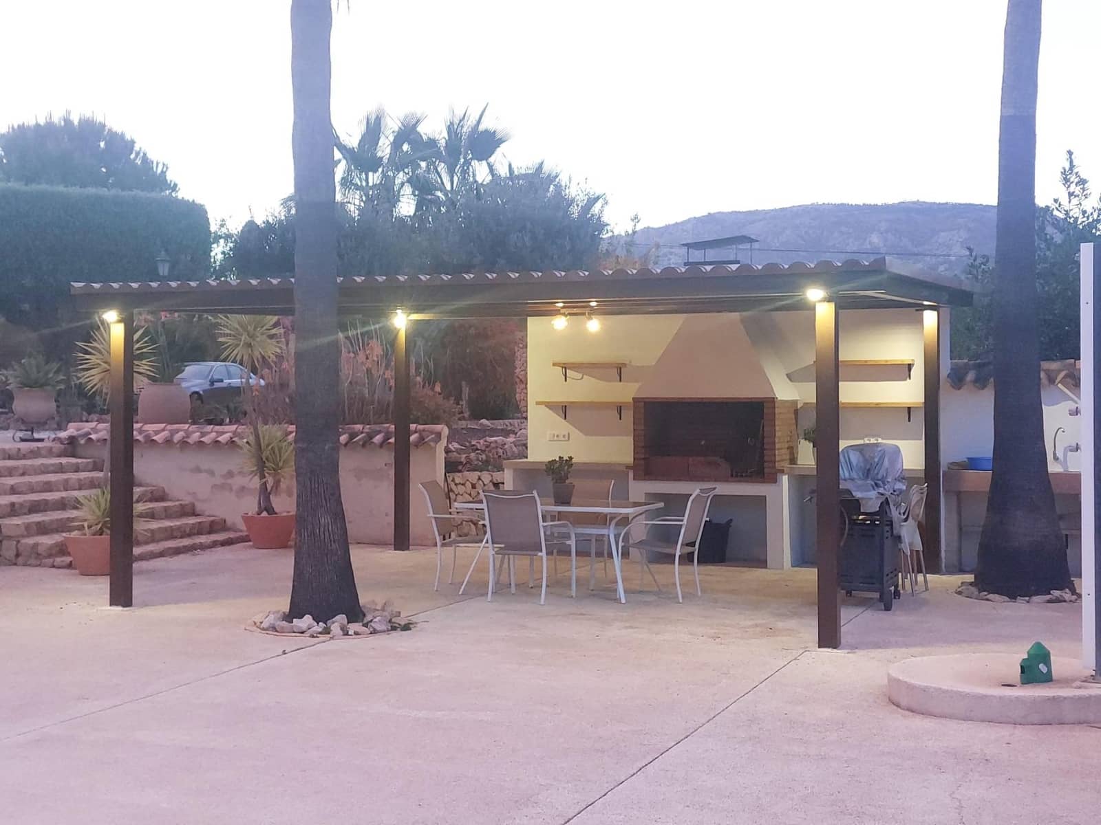 Chalet de 4 habitaciones en Polop en alquiler con piscina garaje - 3.000 € (Ref: 8059458)