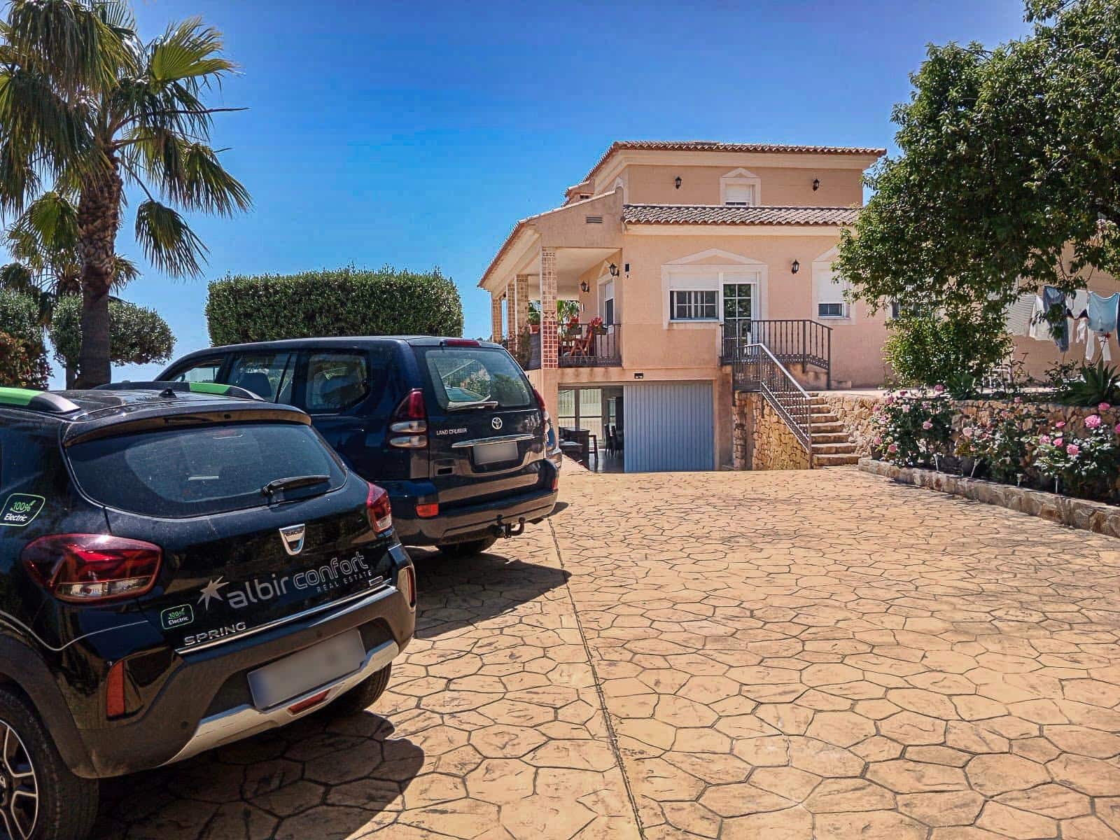 4 Zimmer Villa zu vermieten in Polop mit Pool Garage - 3.500 € (Ref: 8059458)