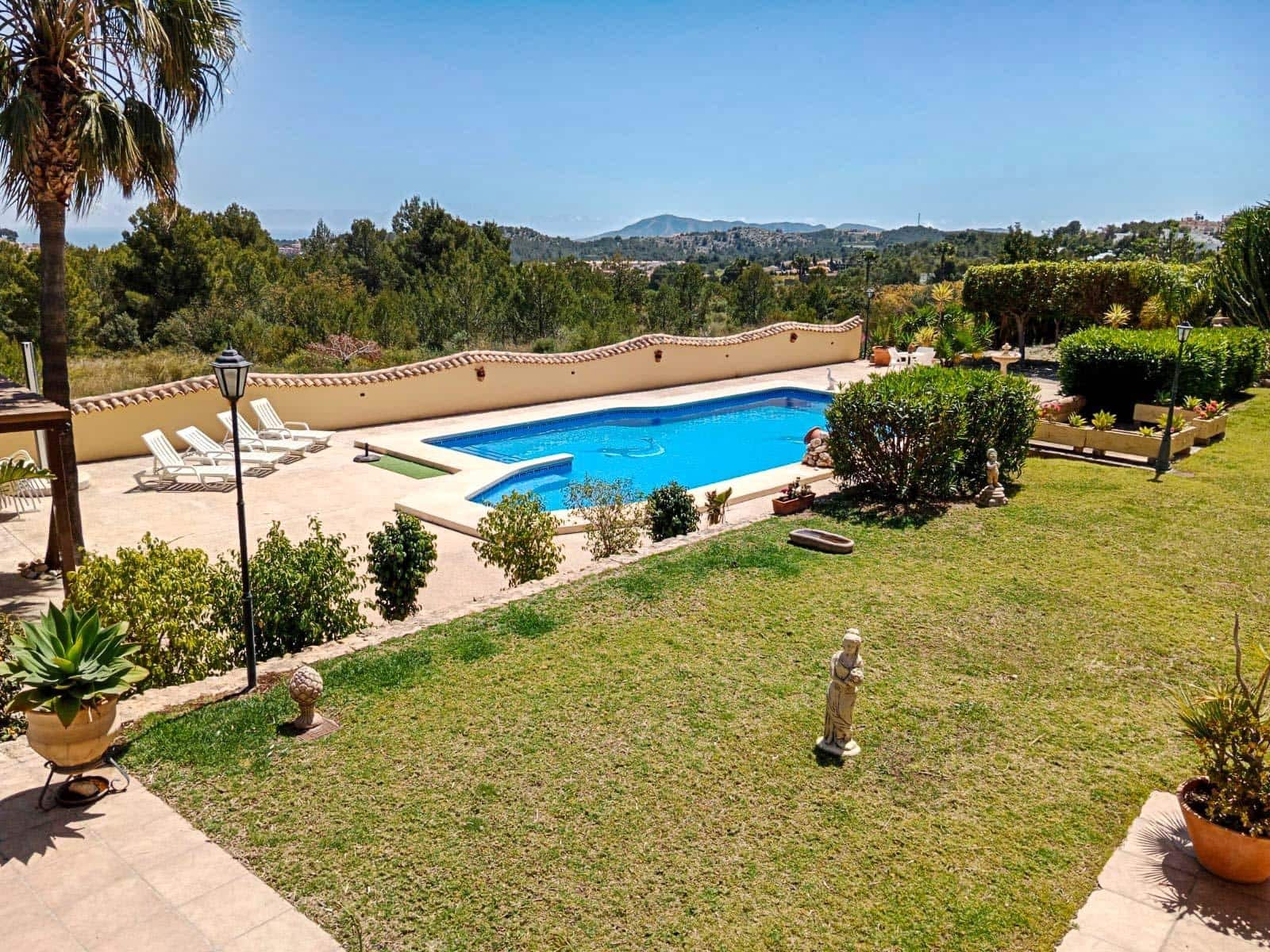 4 Zimmer Villa zu vermieten in Polop mit Pool Garage - 3.500 € (Ref: 8059458)